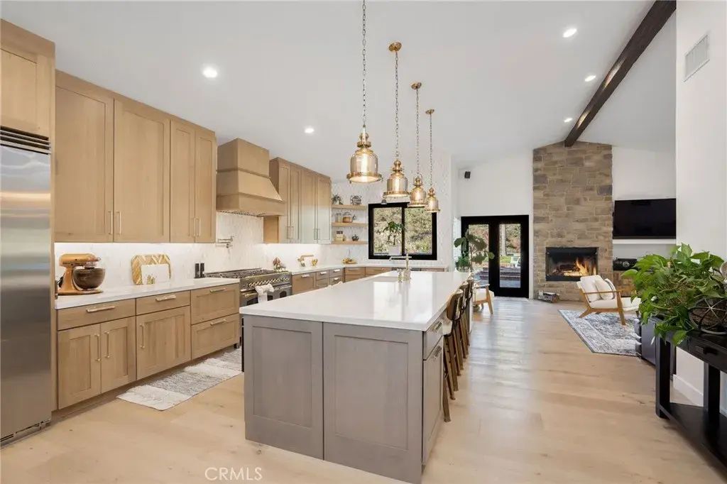 15263 Saddleback Road, Canyon Country