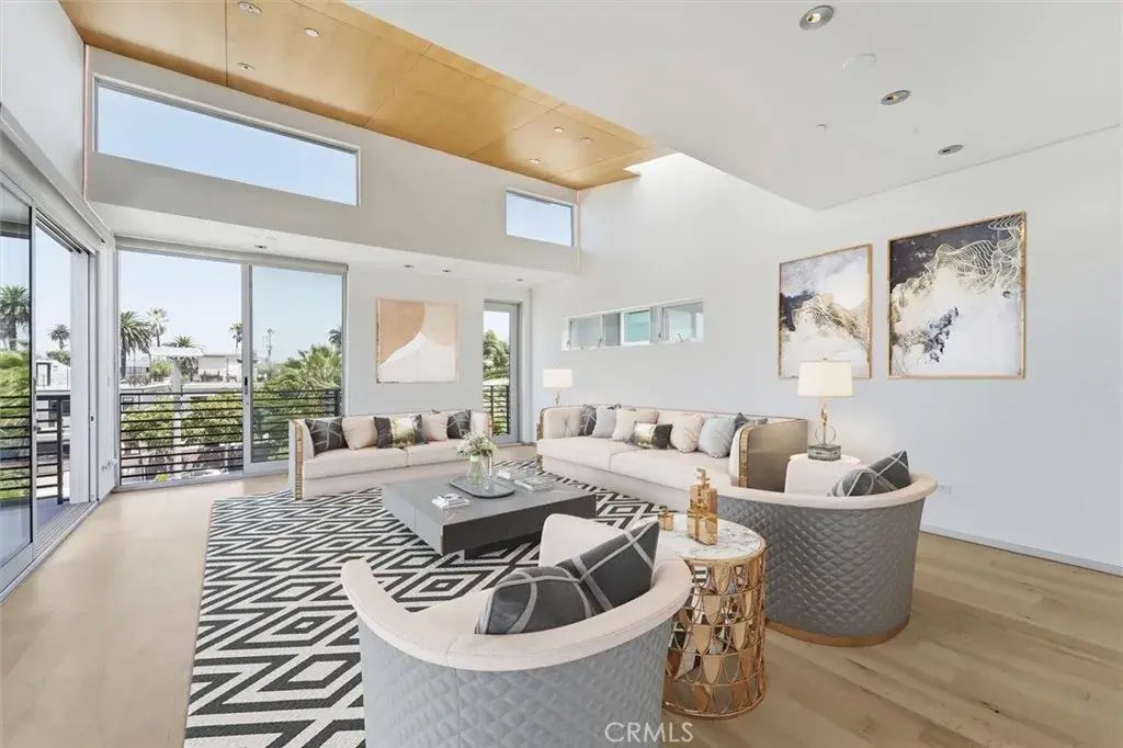 404 Grand Boulevard, Venice