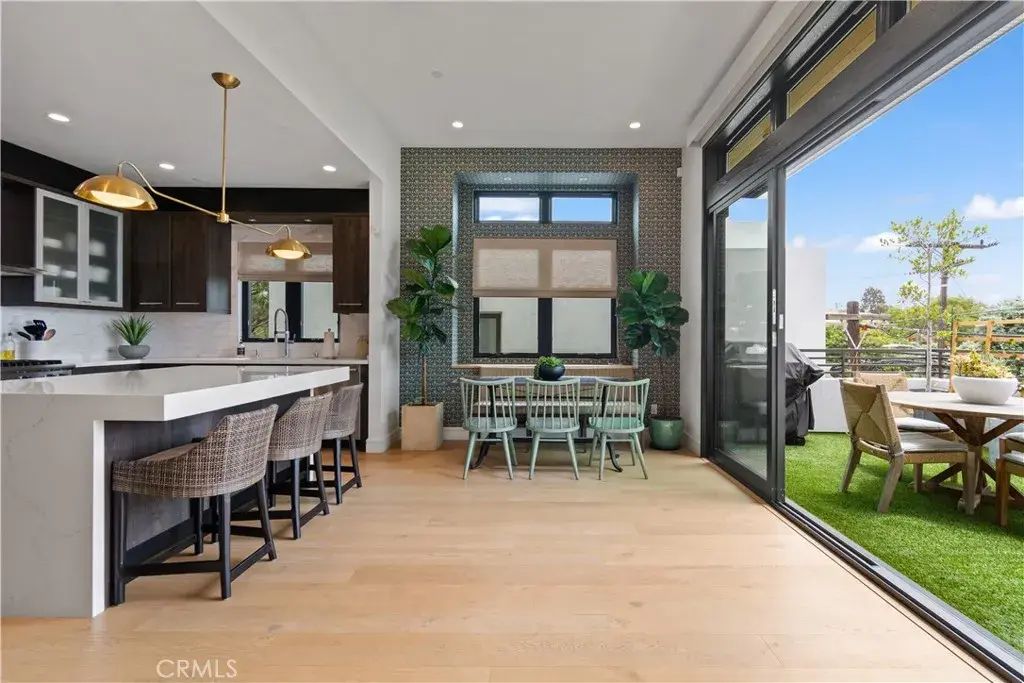802 Bard, Hermosa Beach