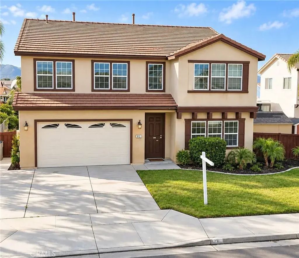176 Nightfall, San Jacinto
