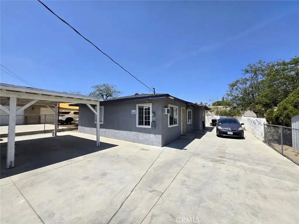 16466 Arrow Boulevard 2, Fontana