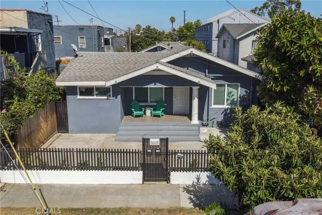 932 Walnut, Long Beach