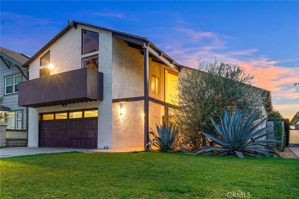 3733 Pine, Long Beach