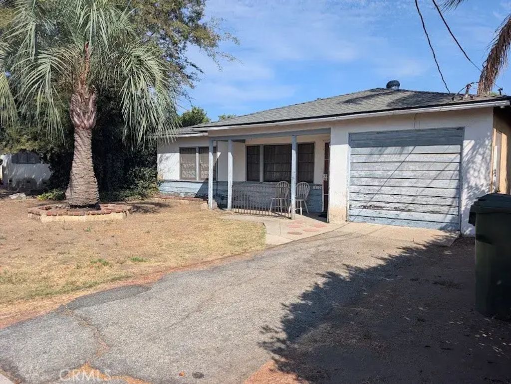 14106 Herron, Sylmar