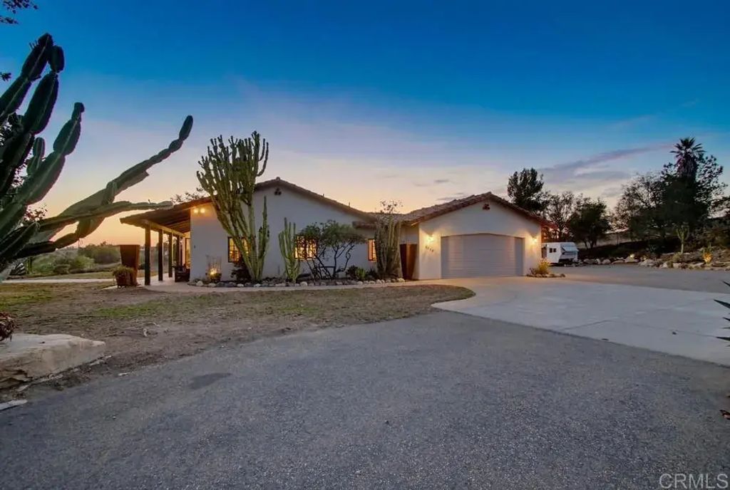 6944 West Lilac, Bonsall
