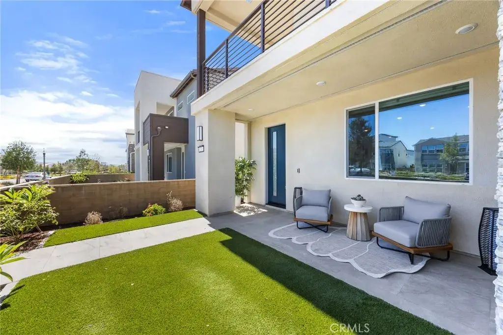 201 Longspur Dr, Irvine