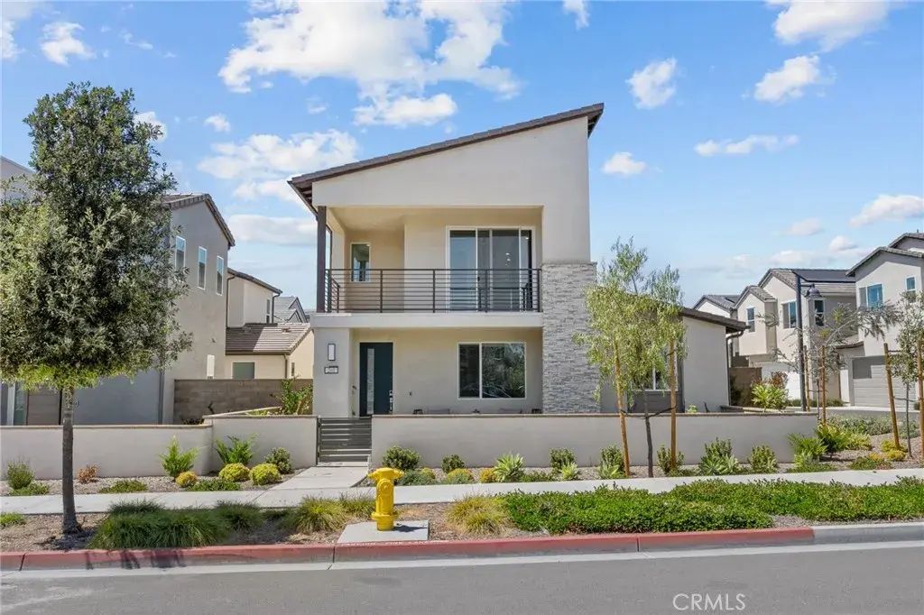 201 Longspur Dr, Irvine