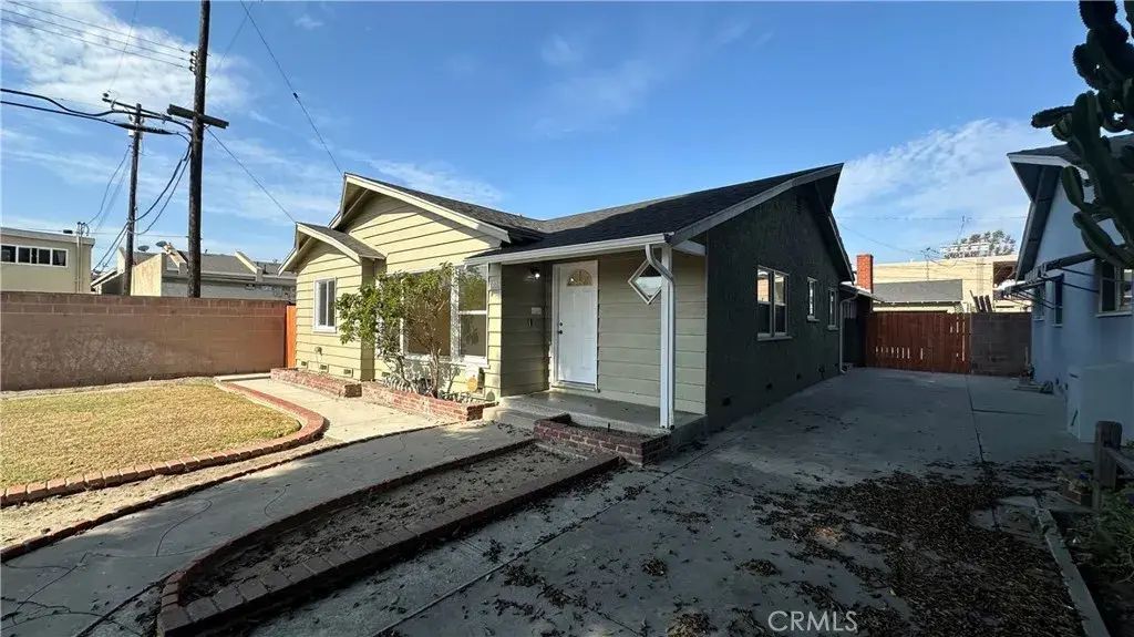 6651 Coronado, Long Beach