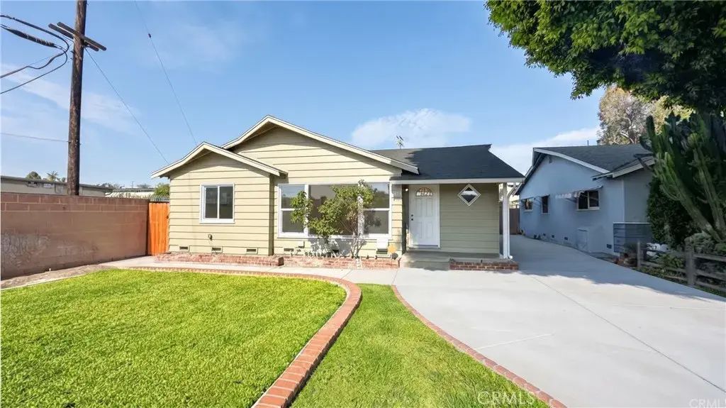 6651 Coronado, Long Beach