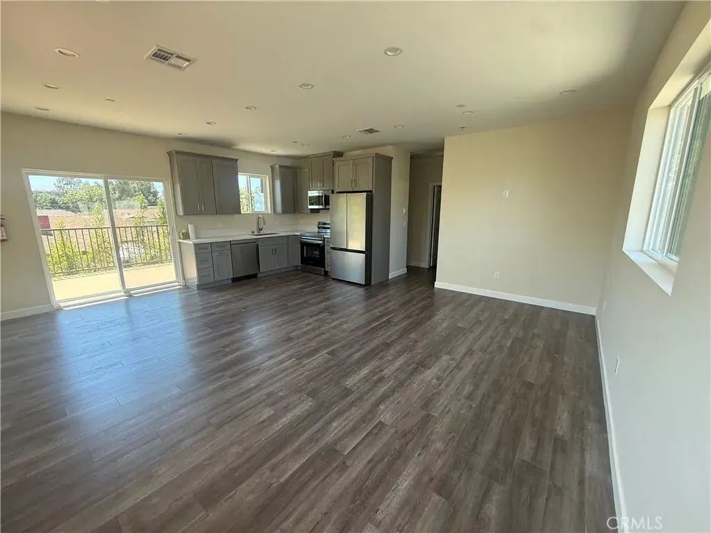 15362 Valerio Street 1/2, Van Nuys