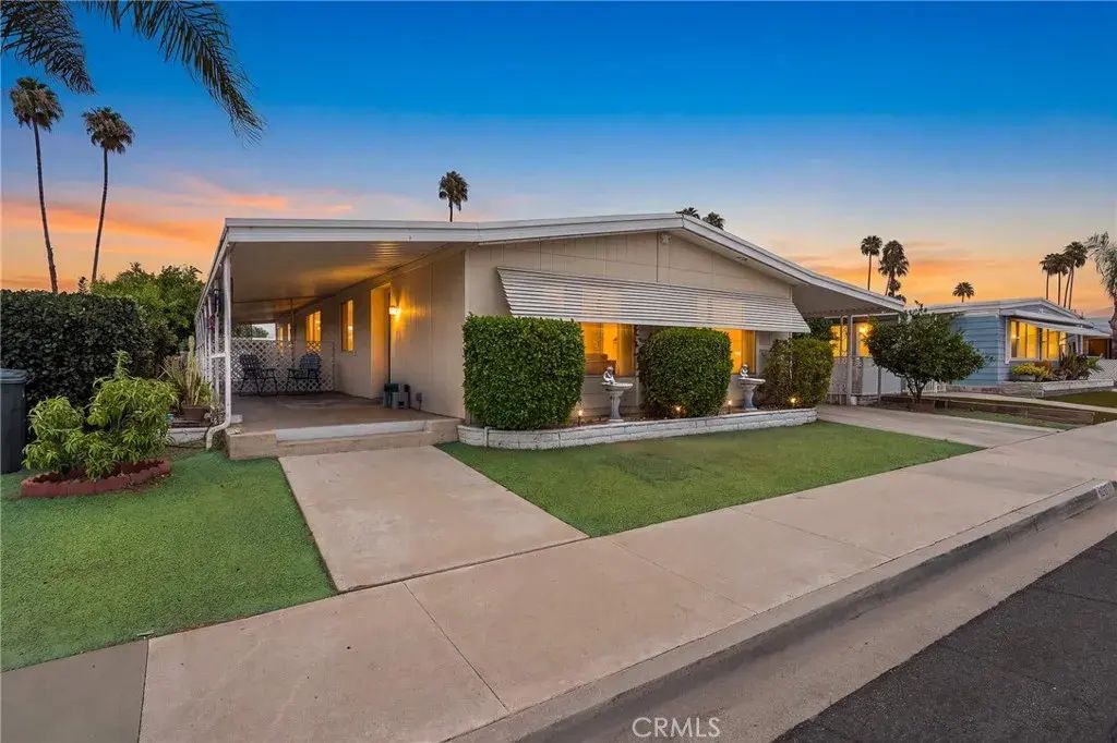 1430 Vista Grande, Hemet