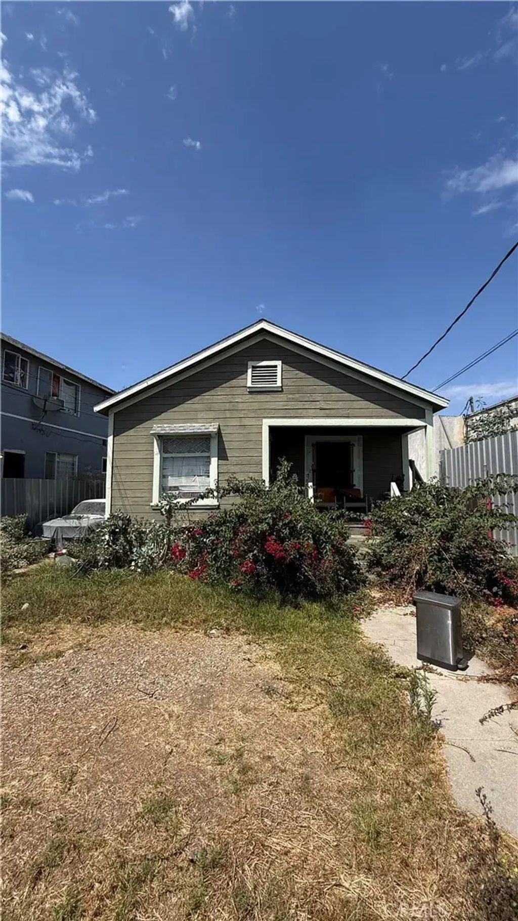 2211 Obama, Los Angeles