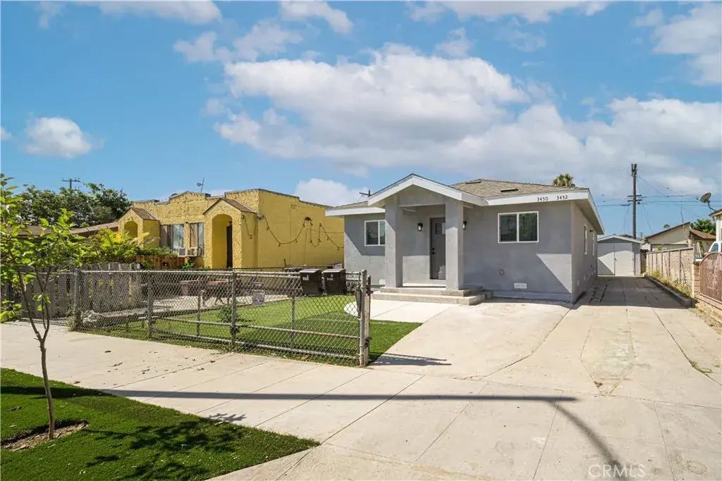 3452 Estrada, Los Angeles
