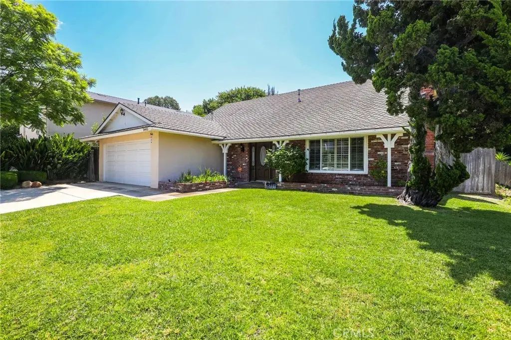 26612 Saddleback, Mission Viejo