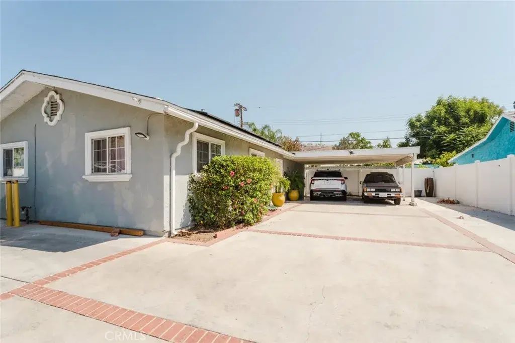 11900 Cometa Avenue, Pacoima