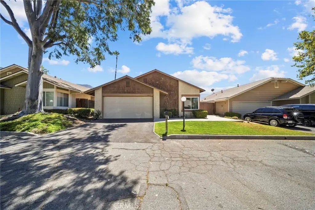 14071 Fenton Lane, Sylmar