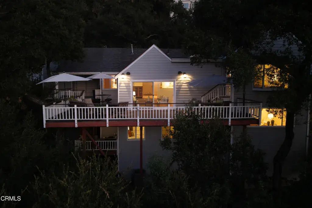 156 Saint Albans Avenue, South Pasadena