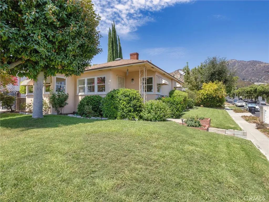 524 S Bel Aire Drive, Burbank