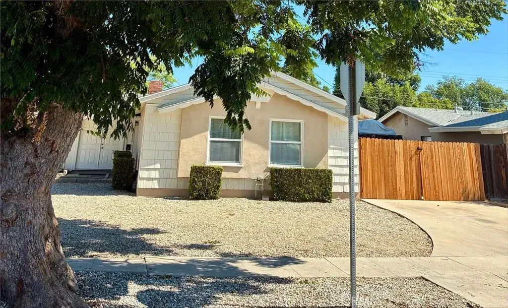 22959 Vose, West Hills