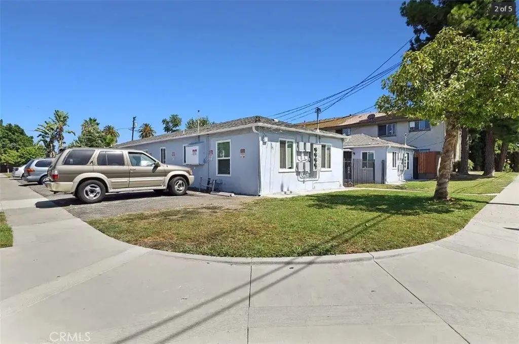 5742 Fullerton 2, Buena Park