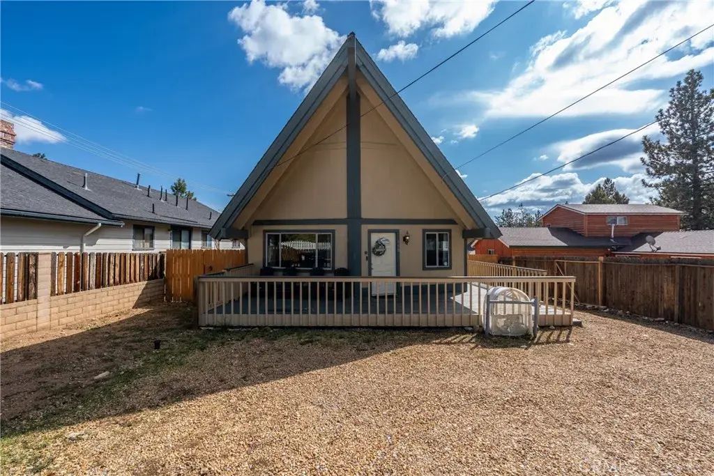 115 Sunset, Sugarloaf