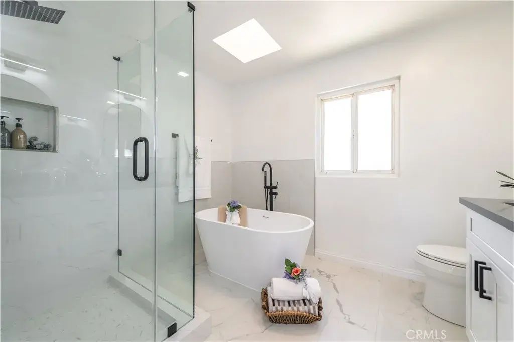 1334 S Glendora Avenue, West Covina