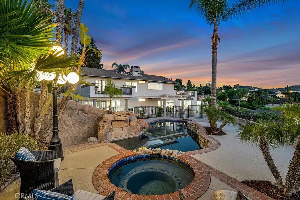 4525 Tenango Drive, Woodland Hills