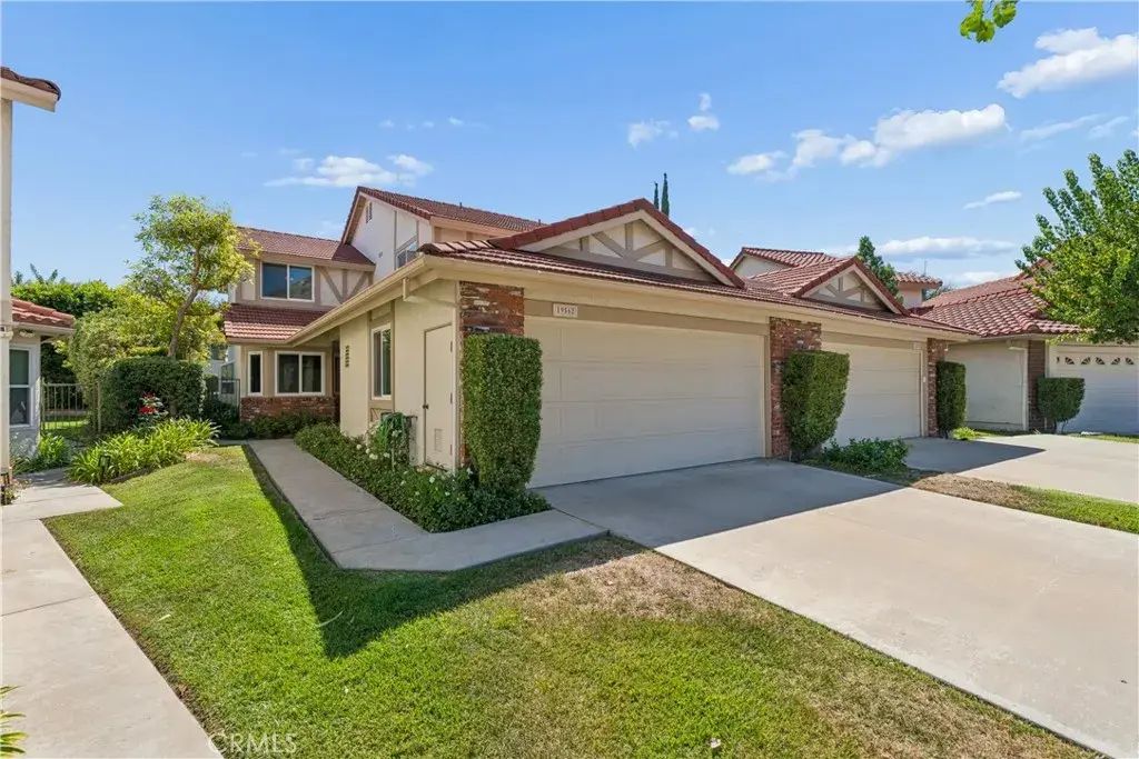 19562 Shadow Springs, Porter Ranch