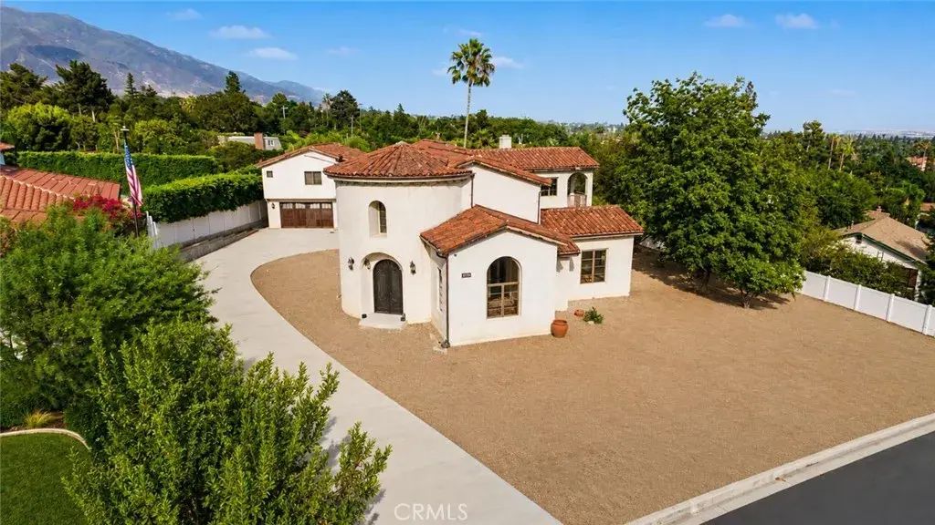 2426 Sierra, Upland