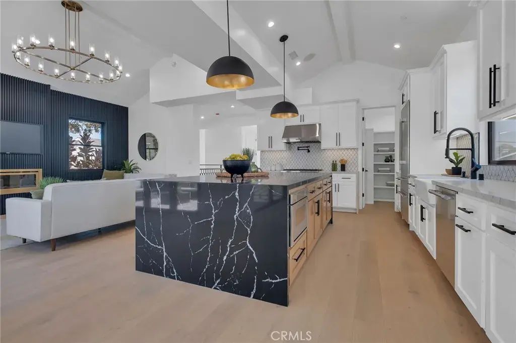 520 N Lucia B, Redondo Beach