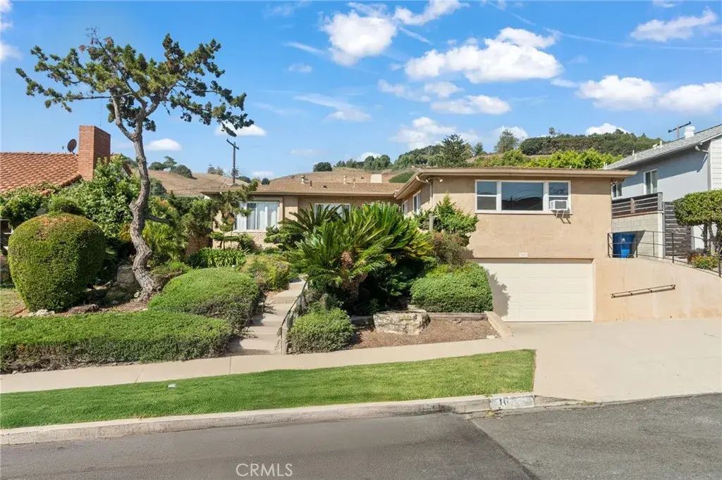 1027 S Malgren, San Pedro