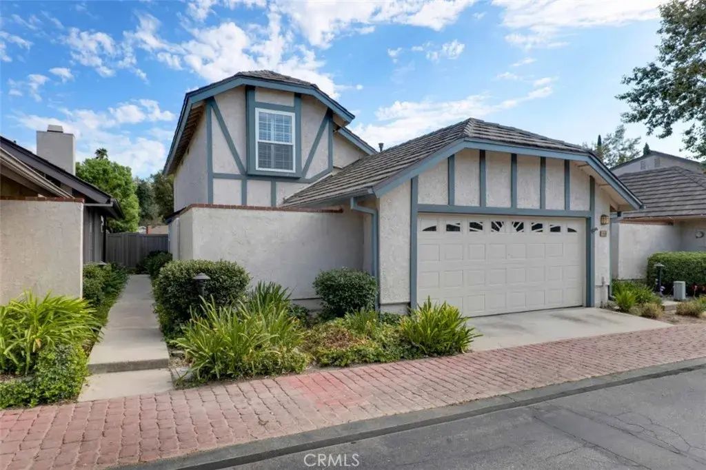 1820 Suntree Lane, Simi Valley