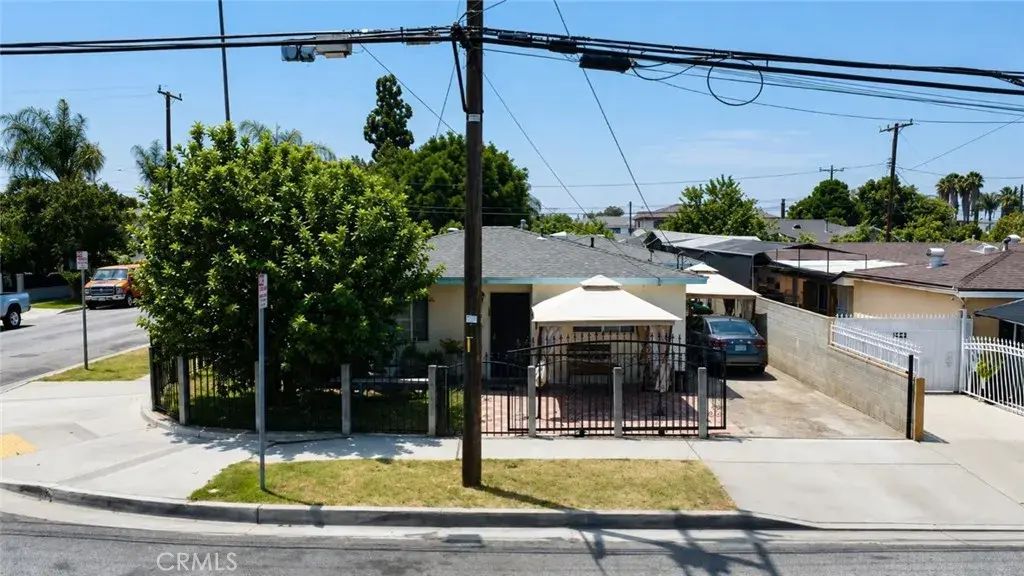 1949 Fruitvale, South El Monte