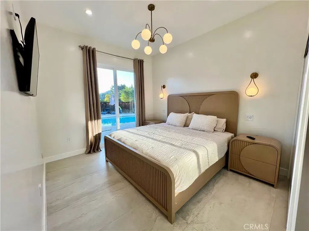 23447 Balmoral Lane F, West Hills