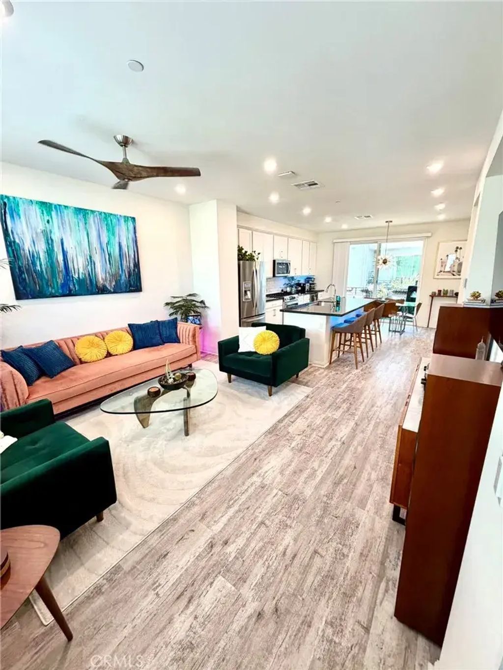 18449 W Mural, Northridge