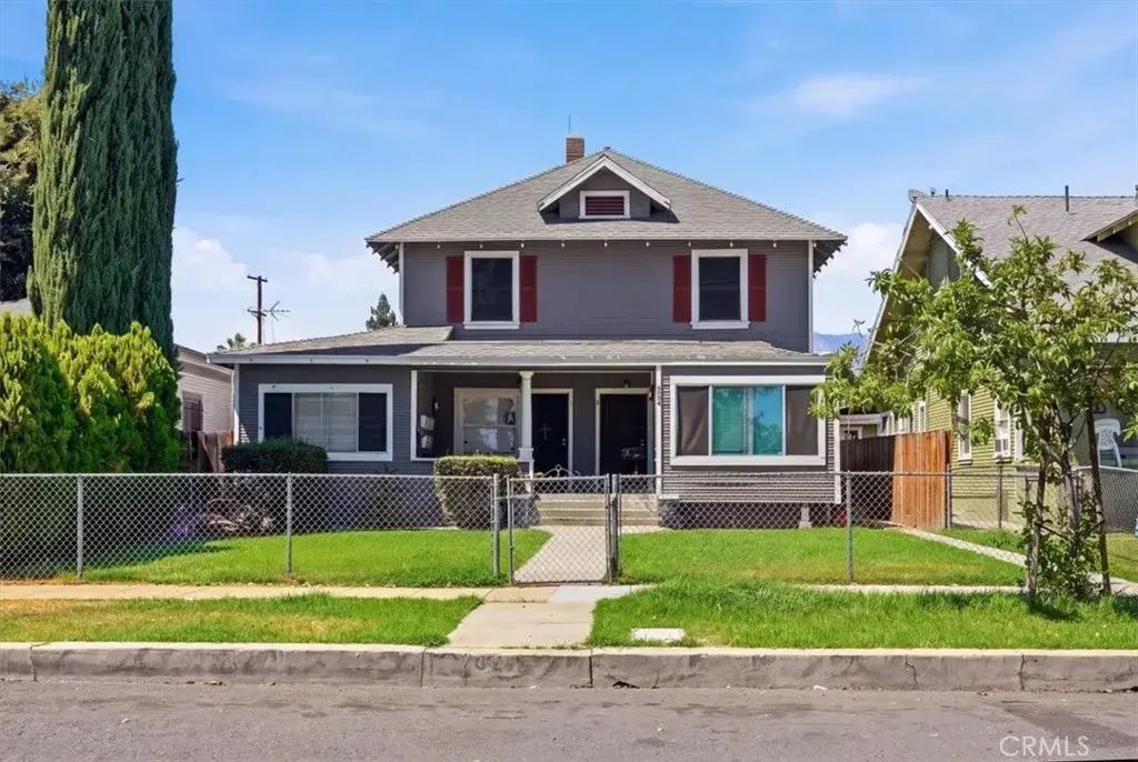 324 W C Street West, Ontario