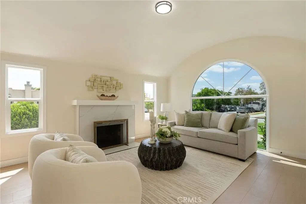 3501 W 59th, Los Angeles