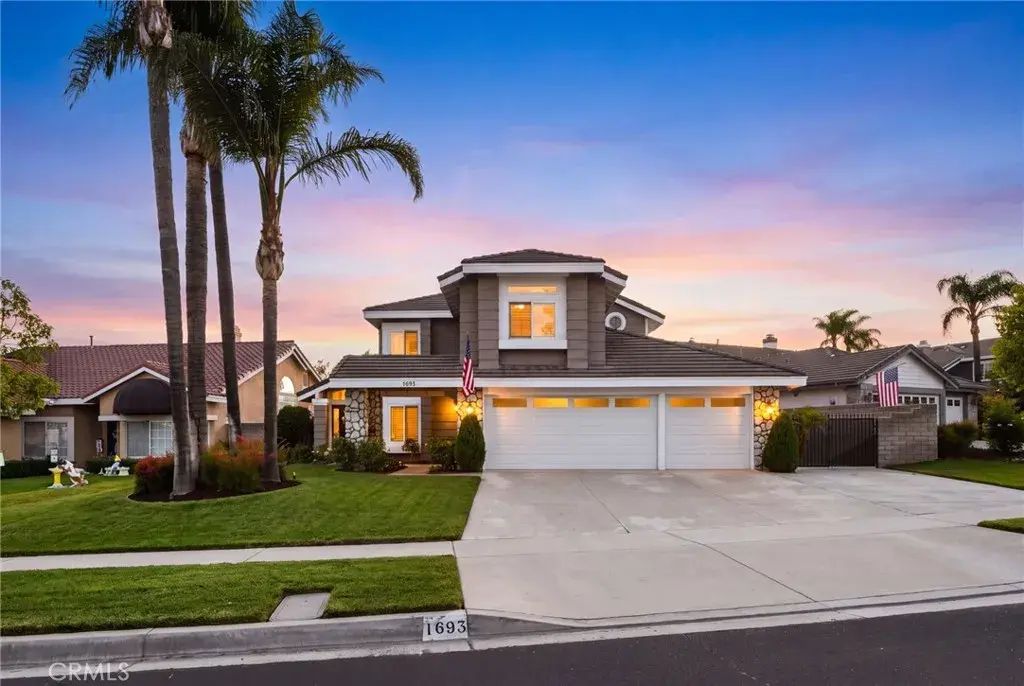 1693 Eastgate, Upland