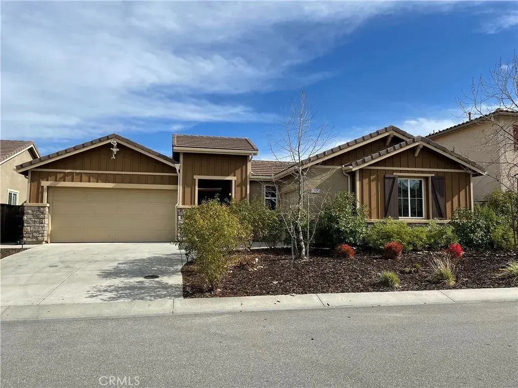 11175 Avion, Atascadero