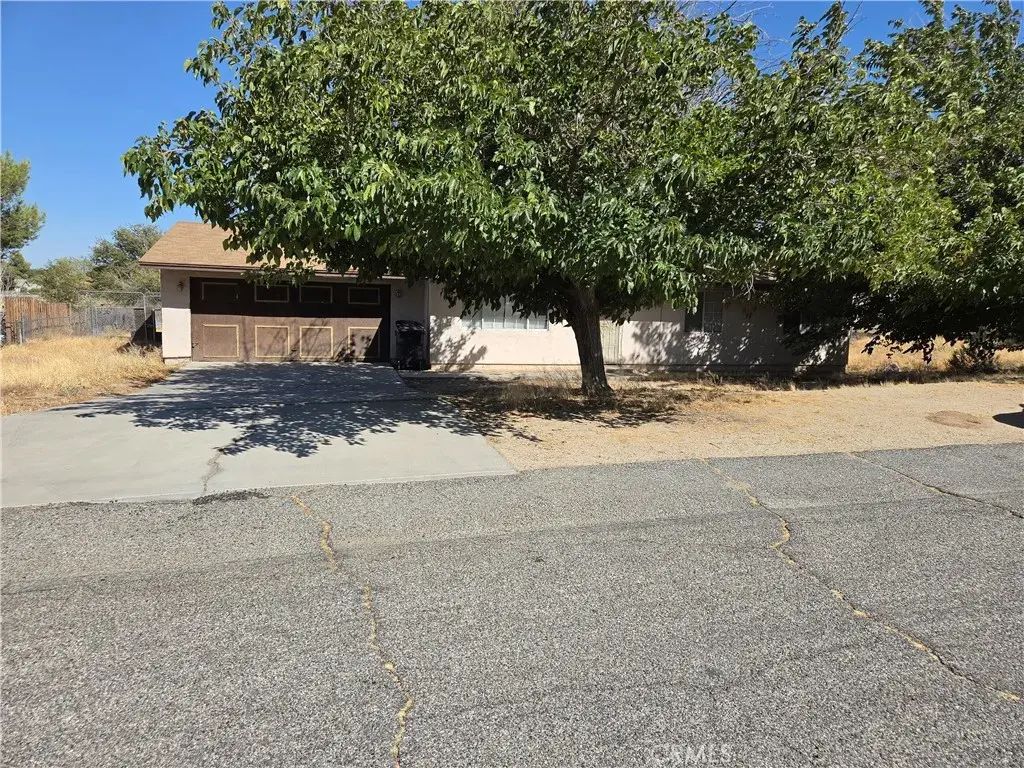 40104 174th East, Lake Los Angeles