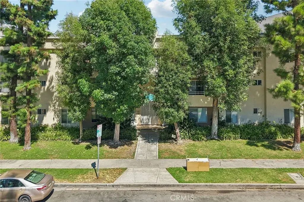 4358 Mammoth Avenue 14, Sherman Oaks