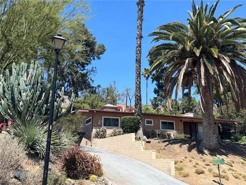 3018 Belvedere, Riverside