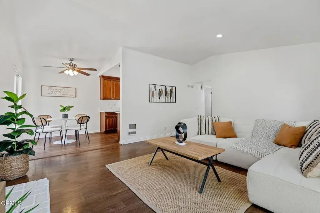5117 Jefferson Square, Oxnard