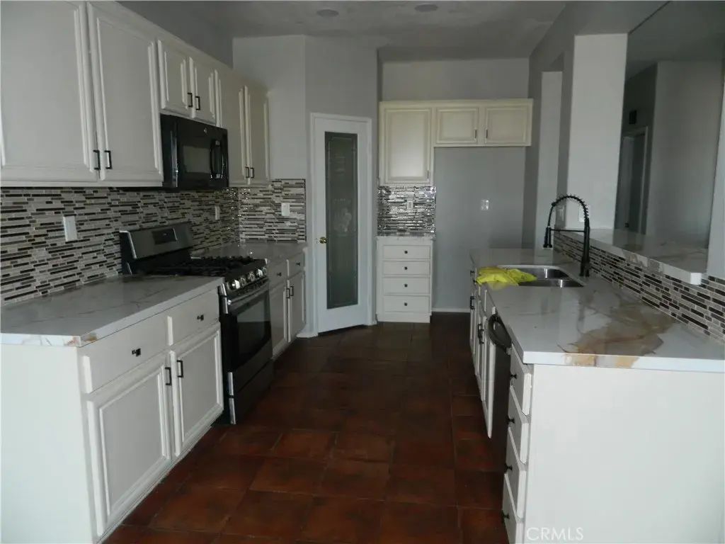 16175 Blue Haven Court, Riverside