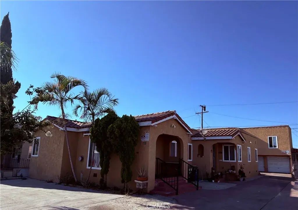2433 Broadway, Huntington Park