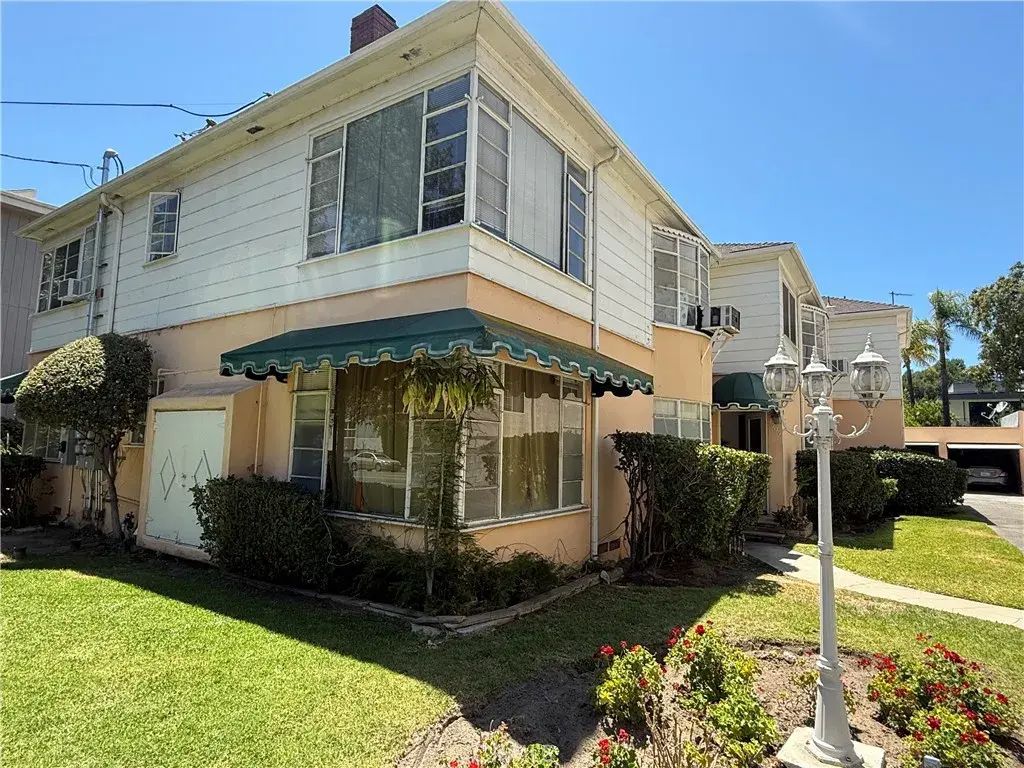 4909 Coldwater Canyon Avenue 6, Sherman Oaks