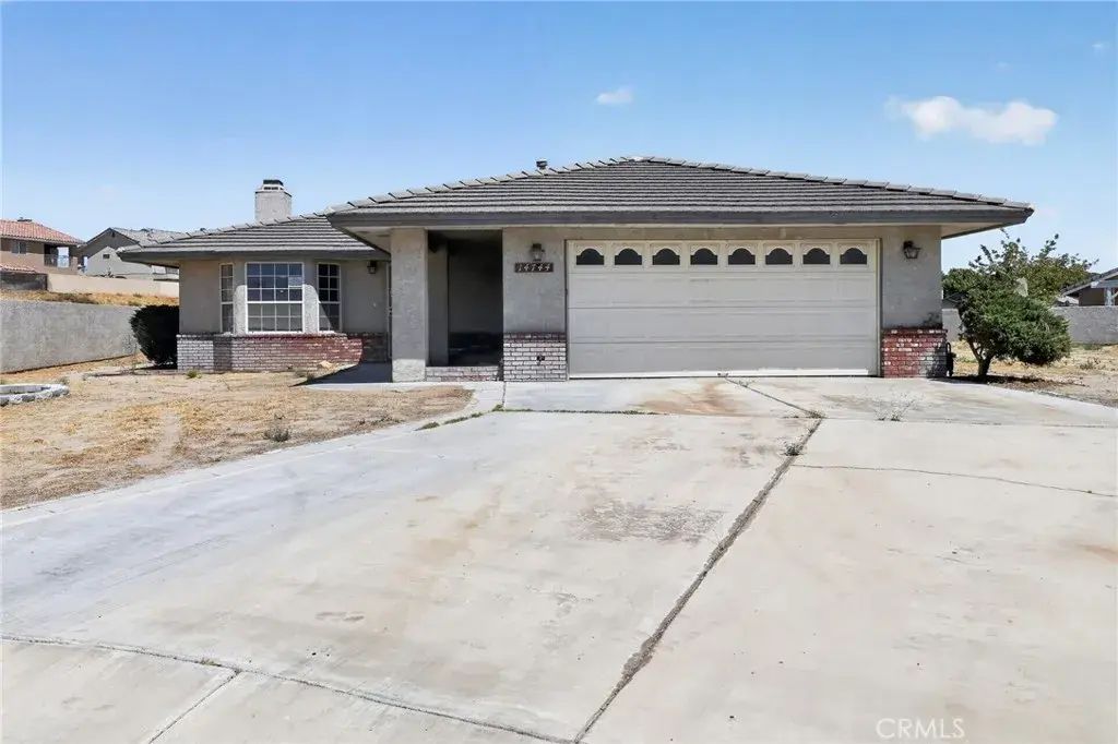 14744 Grafton, Helendale