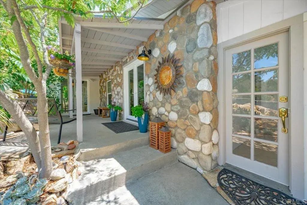17255 Rockhouse Road, Ramona