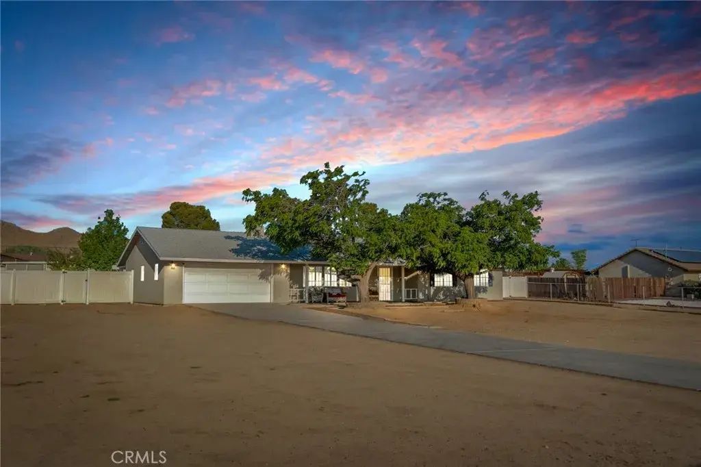 15963 Tao Road, Apple Valley