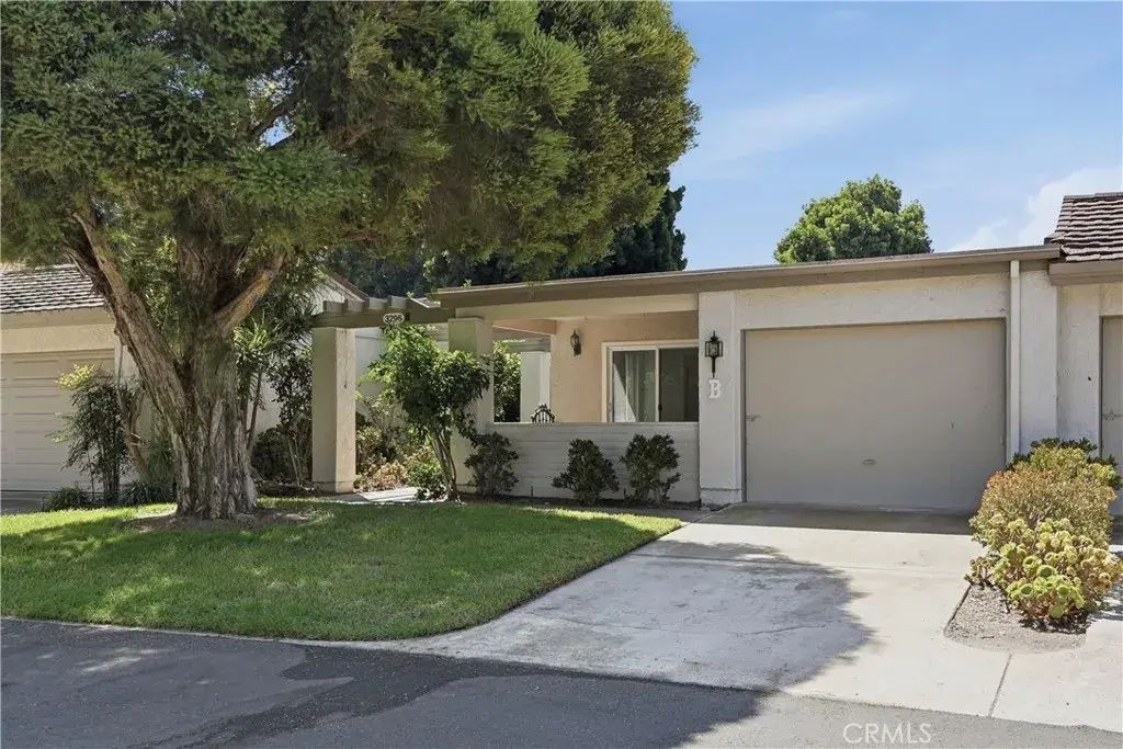 3296 San Amadeo B, Laguna Woods